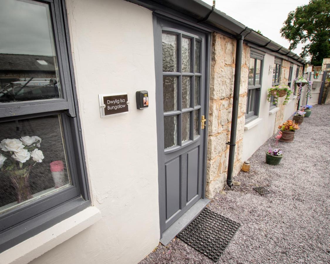 Dwylig Isa Holiday Cottages 라들런 외부 사진