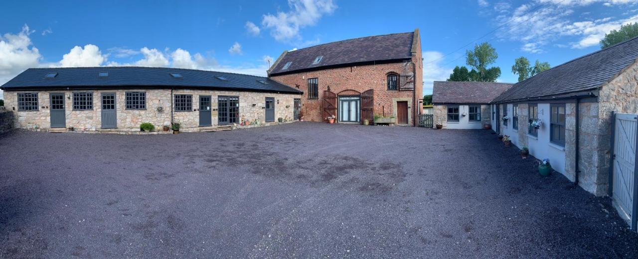 Dwylig Isa Holiday Cottages 라들런 외부 사진