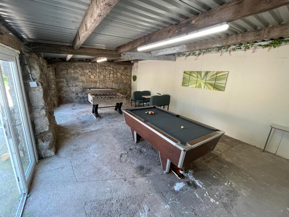 Dwylig Isa Holiday Cottages 라들런 외부 사진